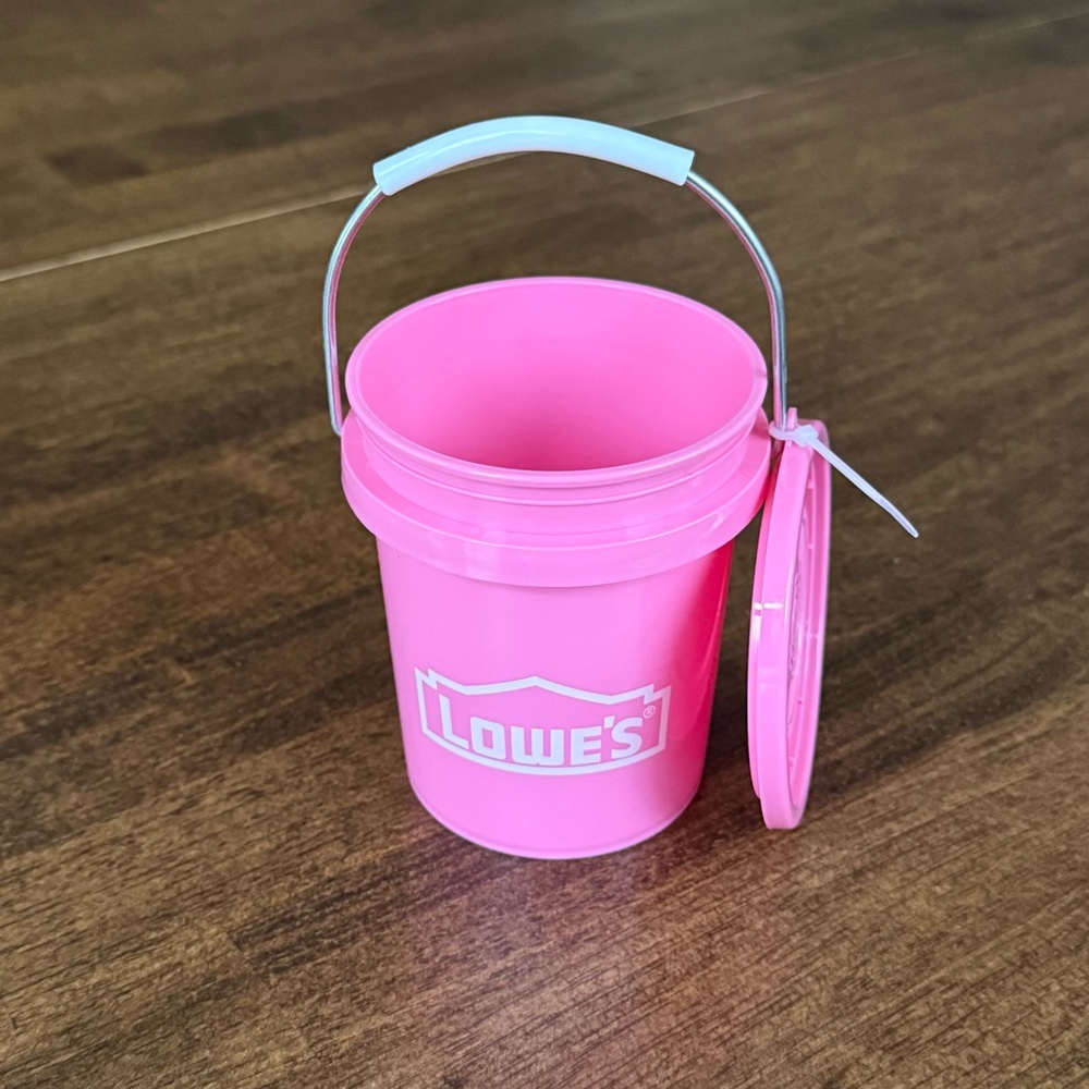2 Lowe’s Mini Buckets 0.4 Quart (set of 2)
